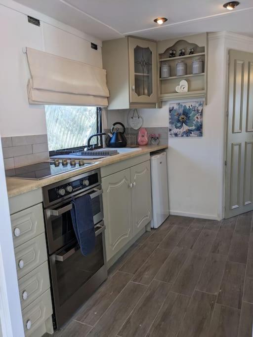 Ferny Roost Cabin. Wrexham Zewnętrze zdjęcie